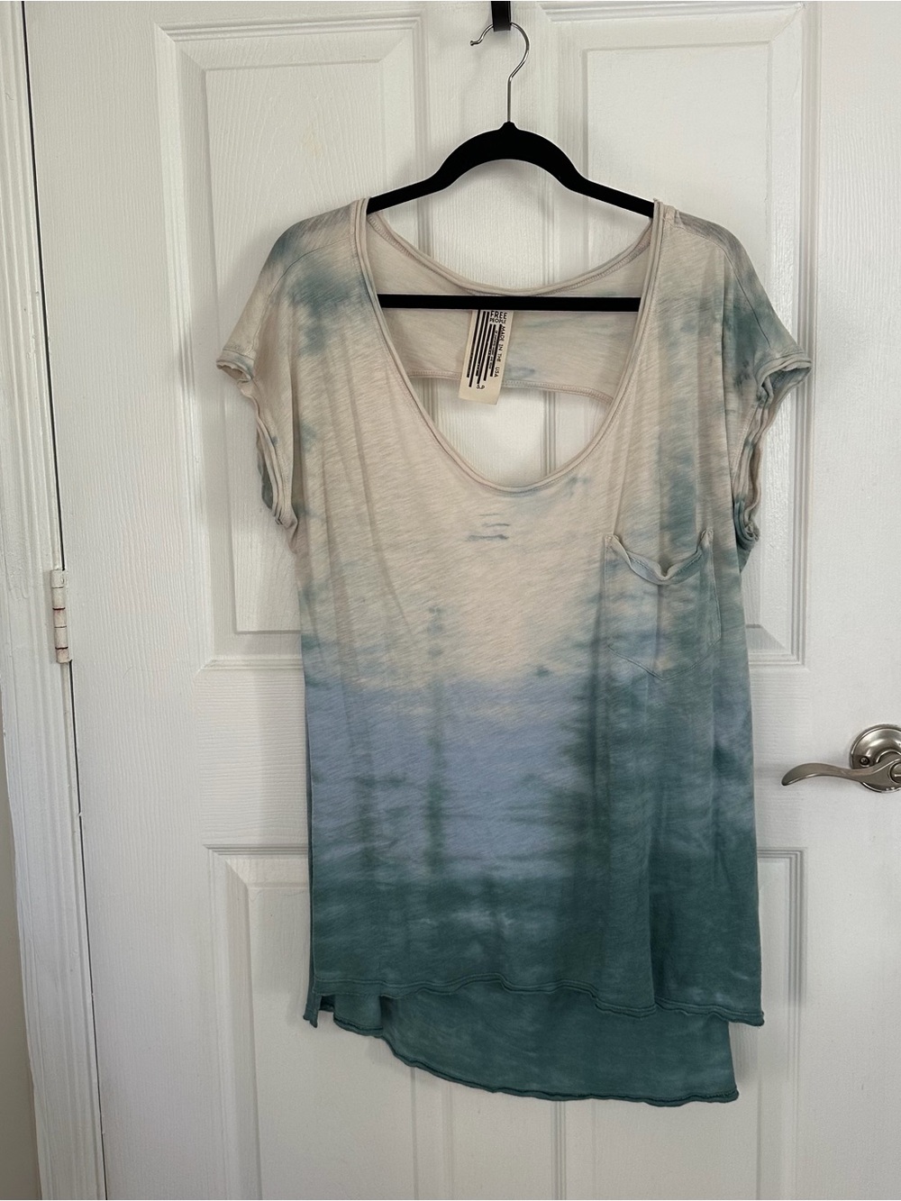 Free People Tie-Dye Scoop Neck Pocket Tee in Green and Cream Oversized Sz Small